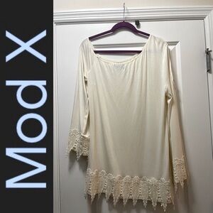 NWOT $60R MODX One Cold Shoulder/ One Off-The Shoulder Lace Trim Tunic Size L